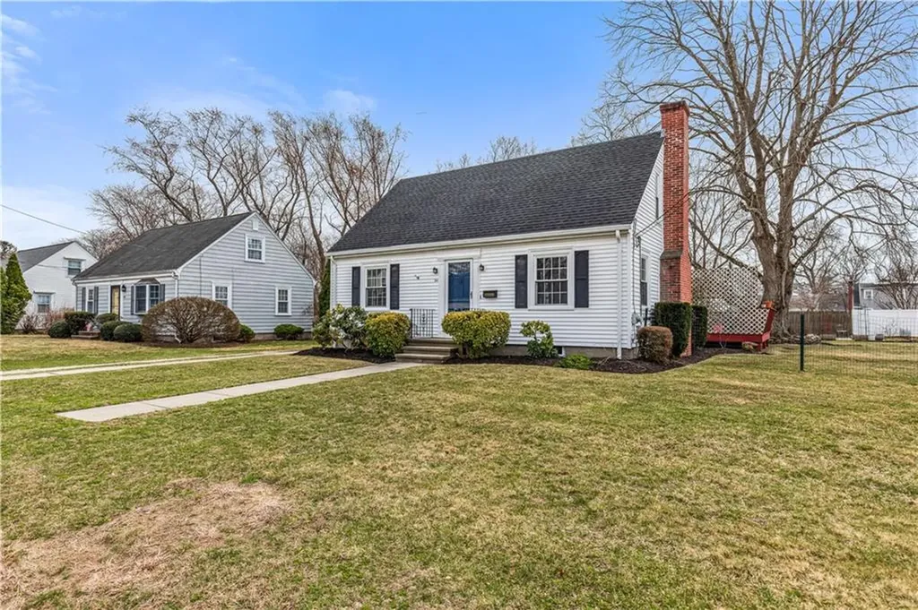 64 Lindy Avenue East Providence RI 02915