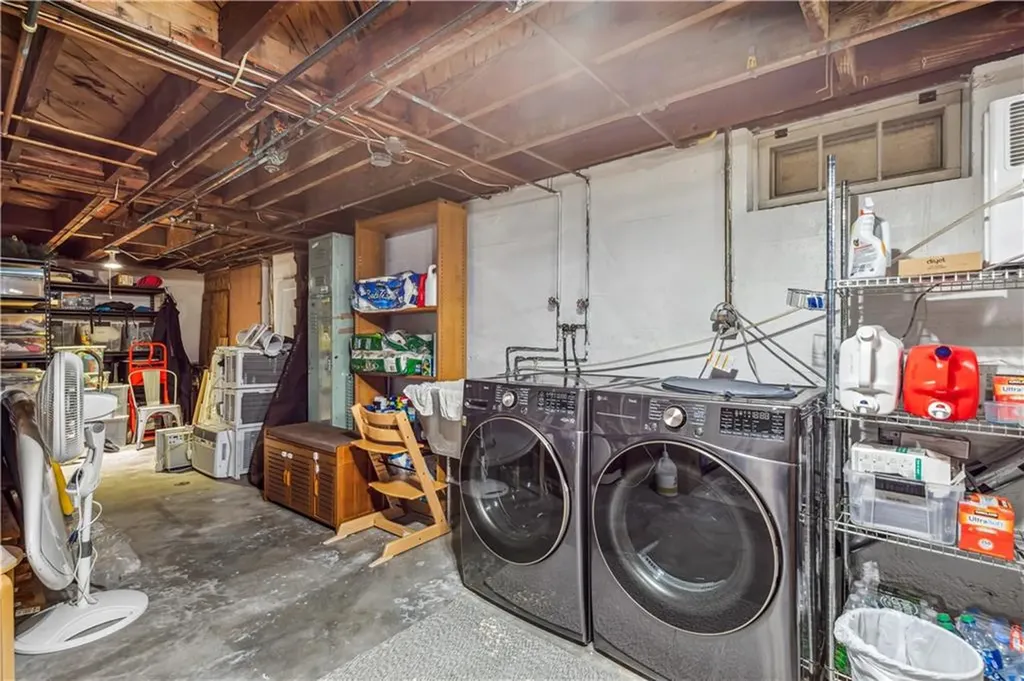 64 Lindy Avenue East Providence RI 02915