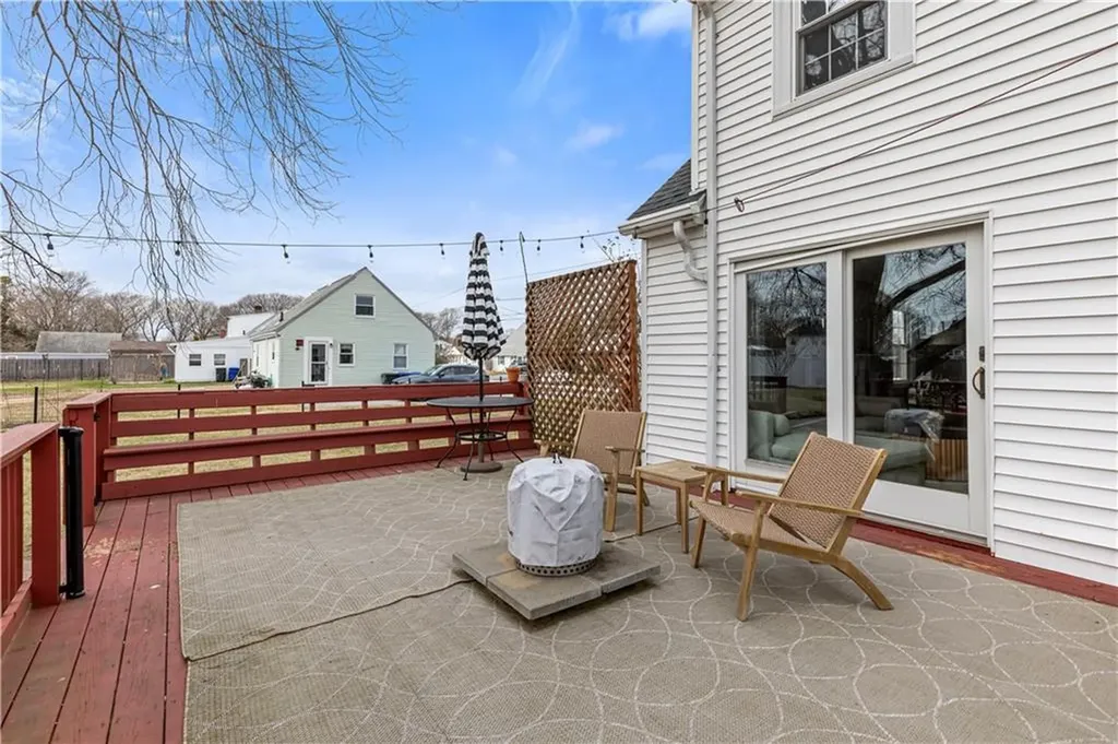 64 Lindy Avenue East Providence RI 02915