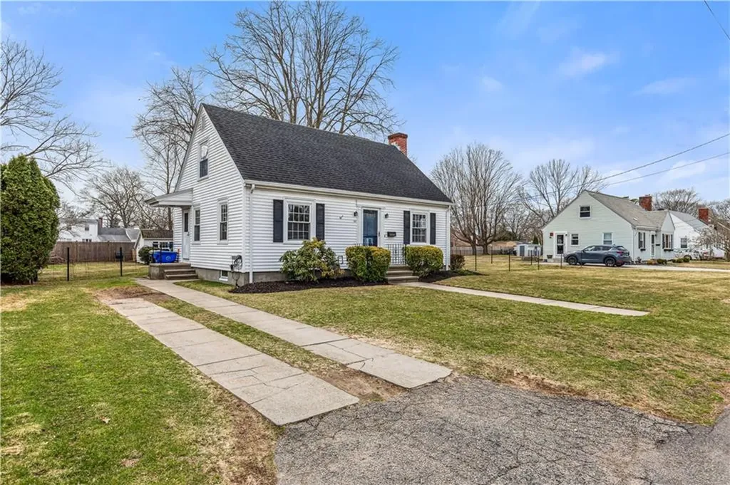 64 Lindy Avenue East Providence RI 02915