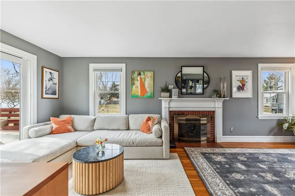 64 Lindy Avenue East Providence RI 02915