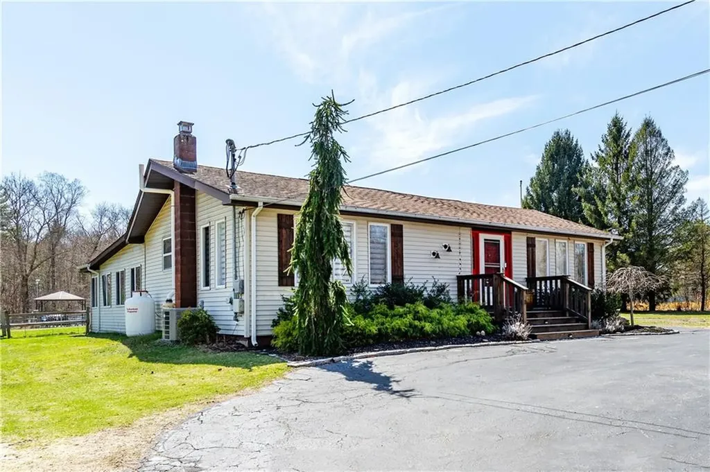 695 Maple Valley Road Coventry RI 02816