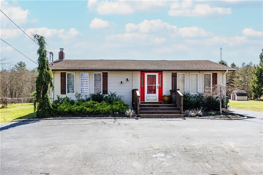 695 Maple Valley Road Coventry RI 02816