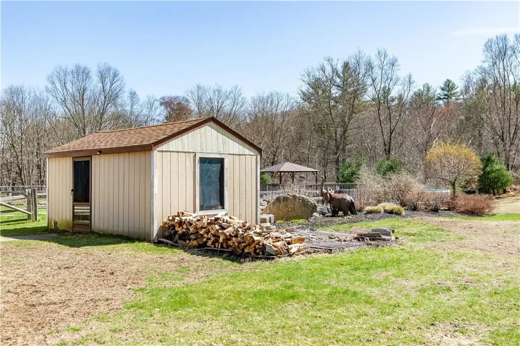 695 Maple Valley Road Coventry RI 02816
