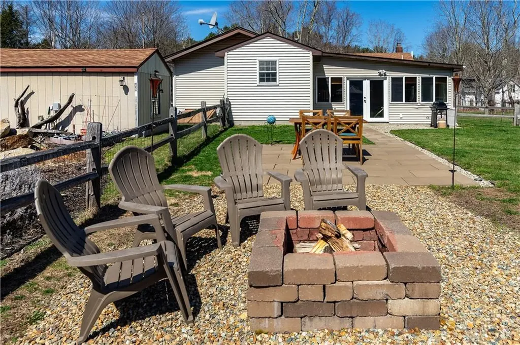 695 Maple Valley Road Coventry RI 02816