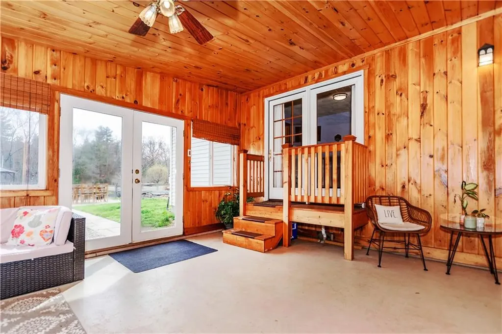 695 Maple Valley Road Coventry RI 02816
