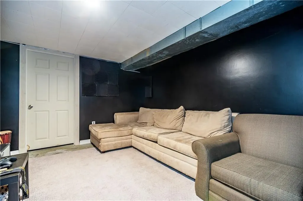 695 Maple Valley Road Coventry RI 02816