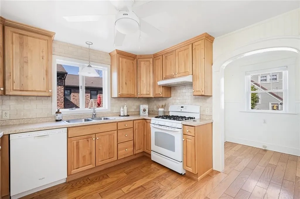 8 Druid Road Warwick RI 02888