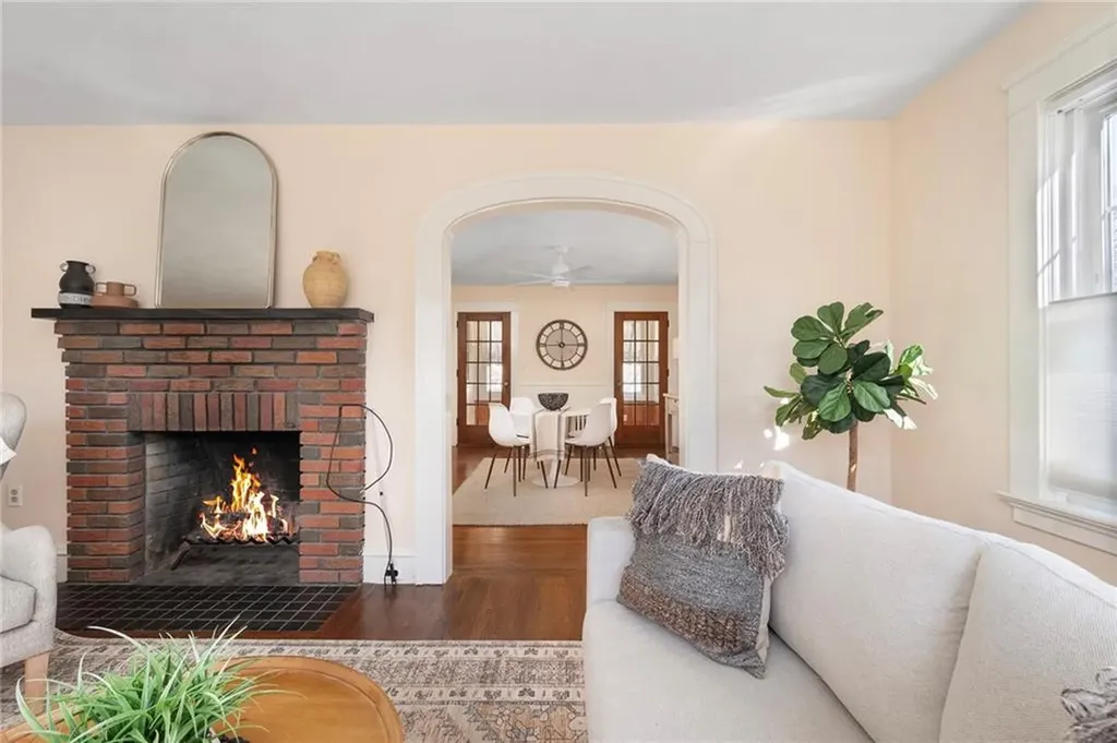8 Druid Road Warwick RI 02888