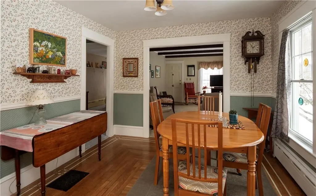 59 Hilton Street Tiverton RI 02878