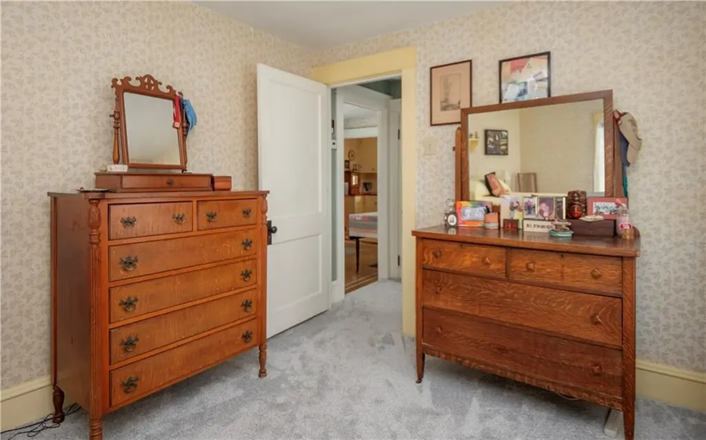 59 Hilton Street Tiverton RI 02878