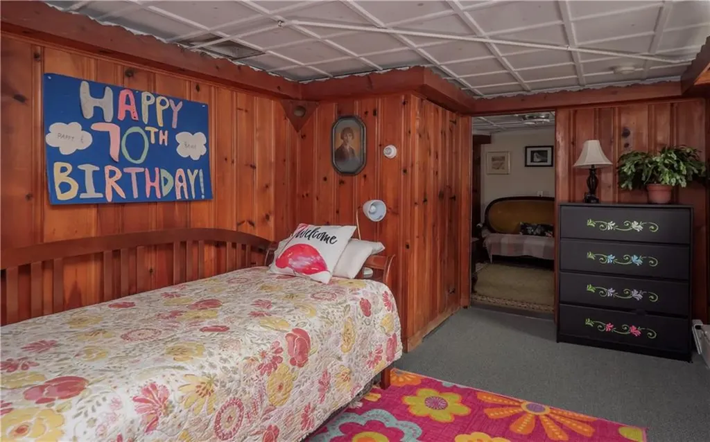 59 Hilton Street Tiverton RI 02878