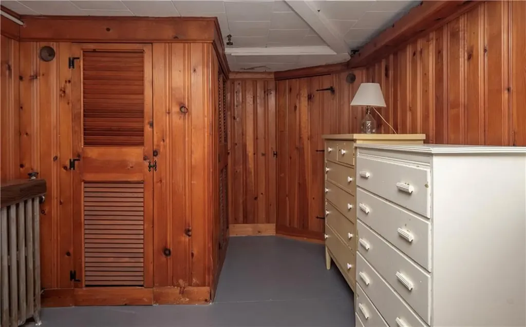 59 Hilton Street Tiverton RI 02878
