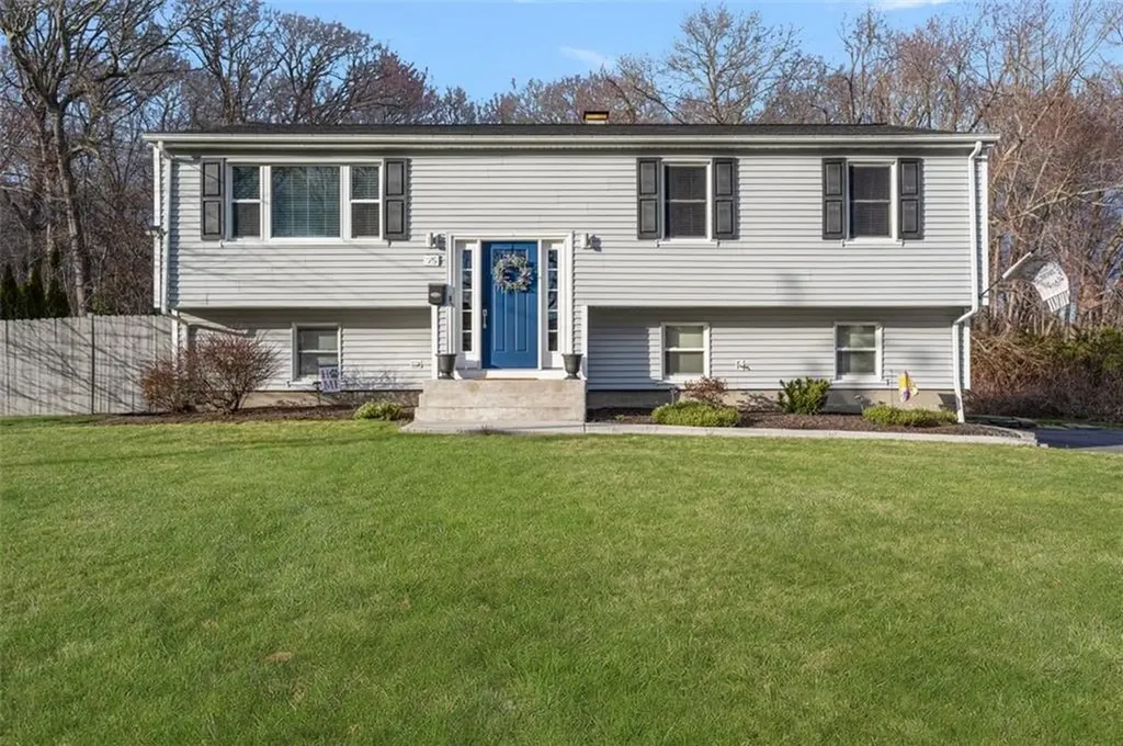 75 Woodcrest Road Warwick RI 02889