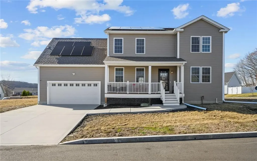 489 Lucille Street Woonsocket RI 02895