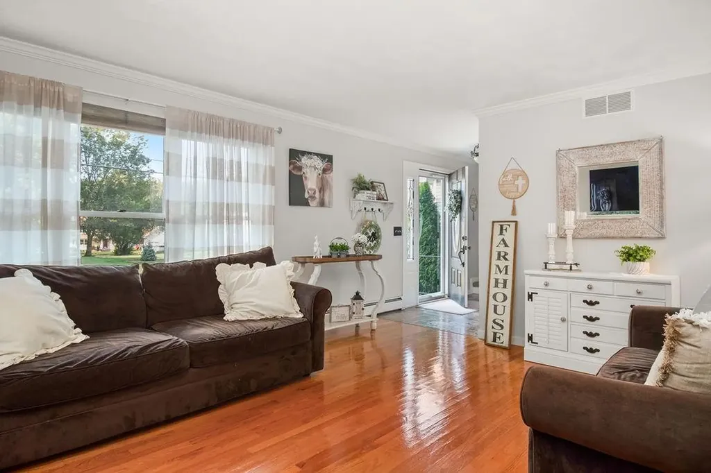15 Country Meadow Drive Cranston RI 02921