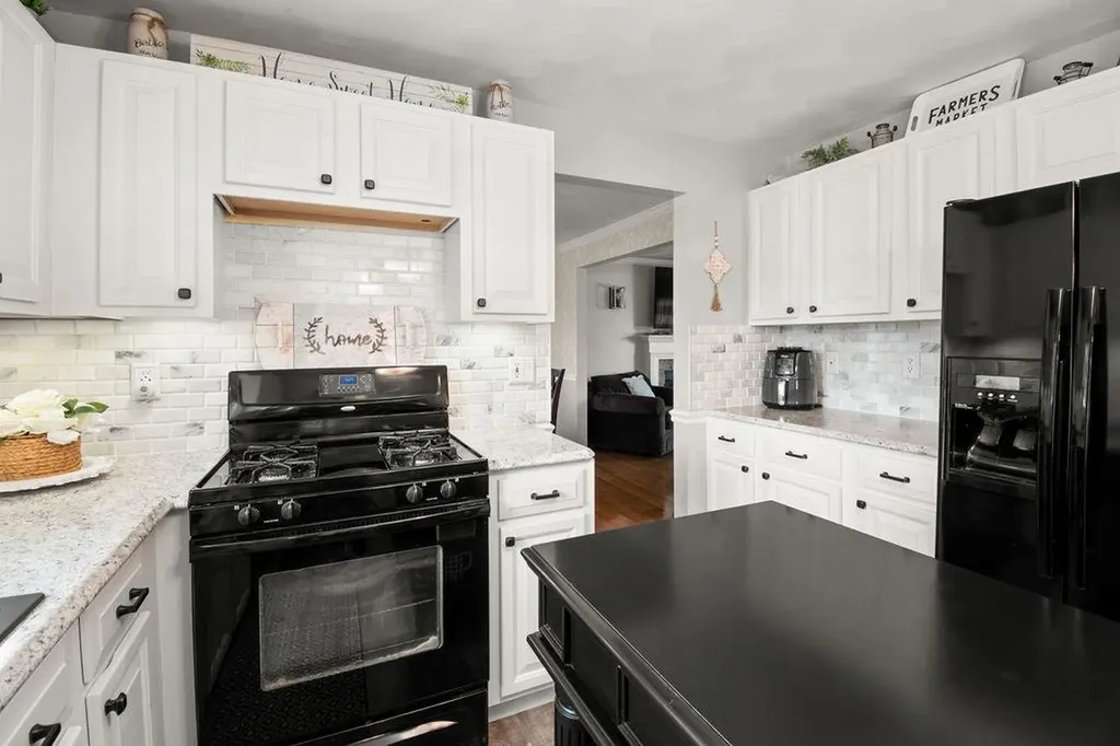 15 Country Meadow Drive Cranston RI 02921