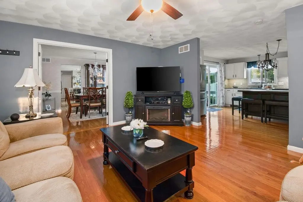 15 Country Meadow Drive Cranston RI 02921