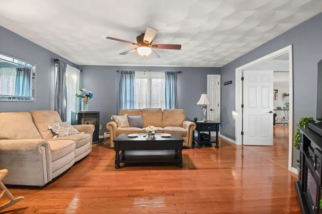 15 Country Meadow Drive Cranston RI 02921