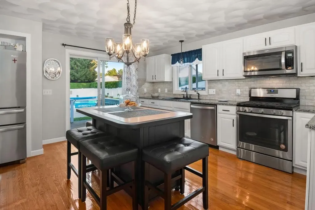 15 Country Meadow Drive Cranston RI 02921