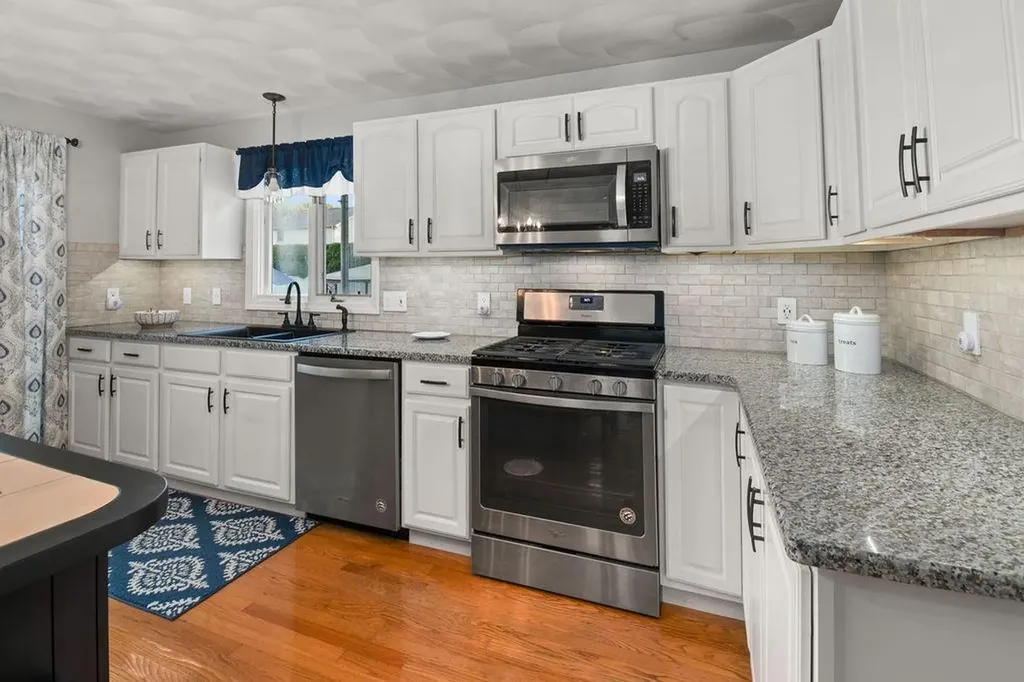 15 Country Meadow Drive Cranston RI 02921