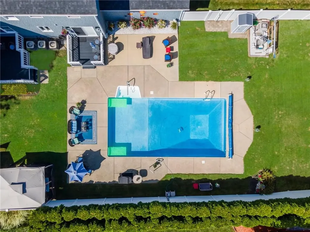 15 Country Meadow Drive Cranston RI 02921