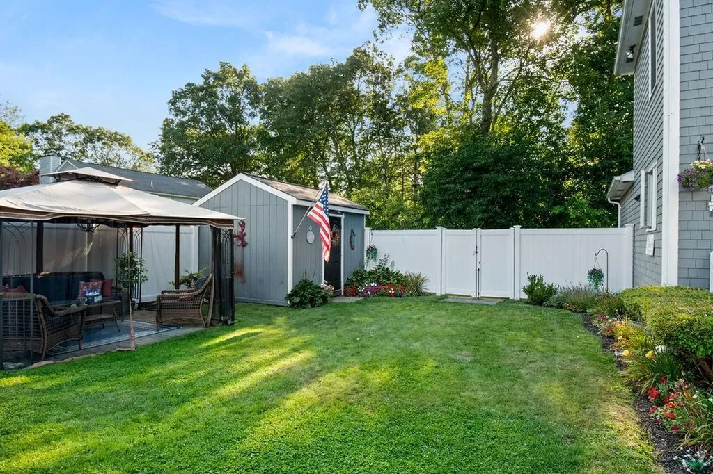 15 Country Meadow Drive Cranston RI 02921