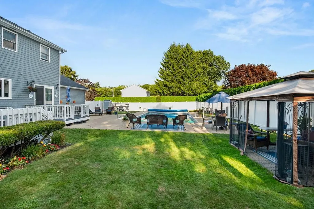 15 Country Meadow Drive Cranston RI 02921
