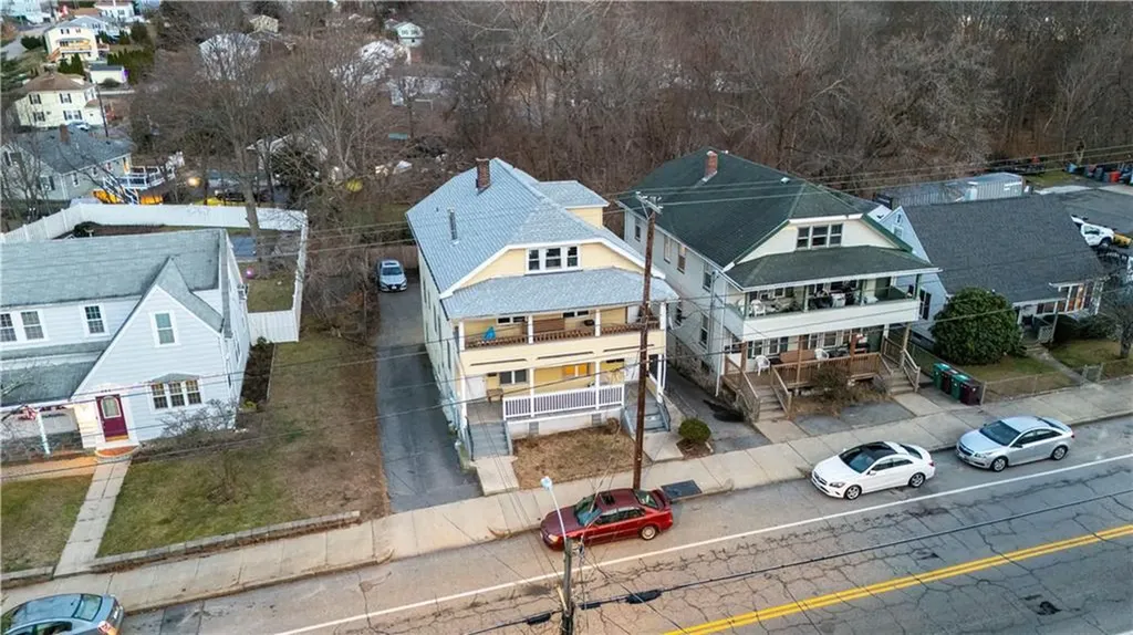 606 604 Providence Street Woonsocket RI 02895