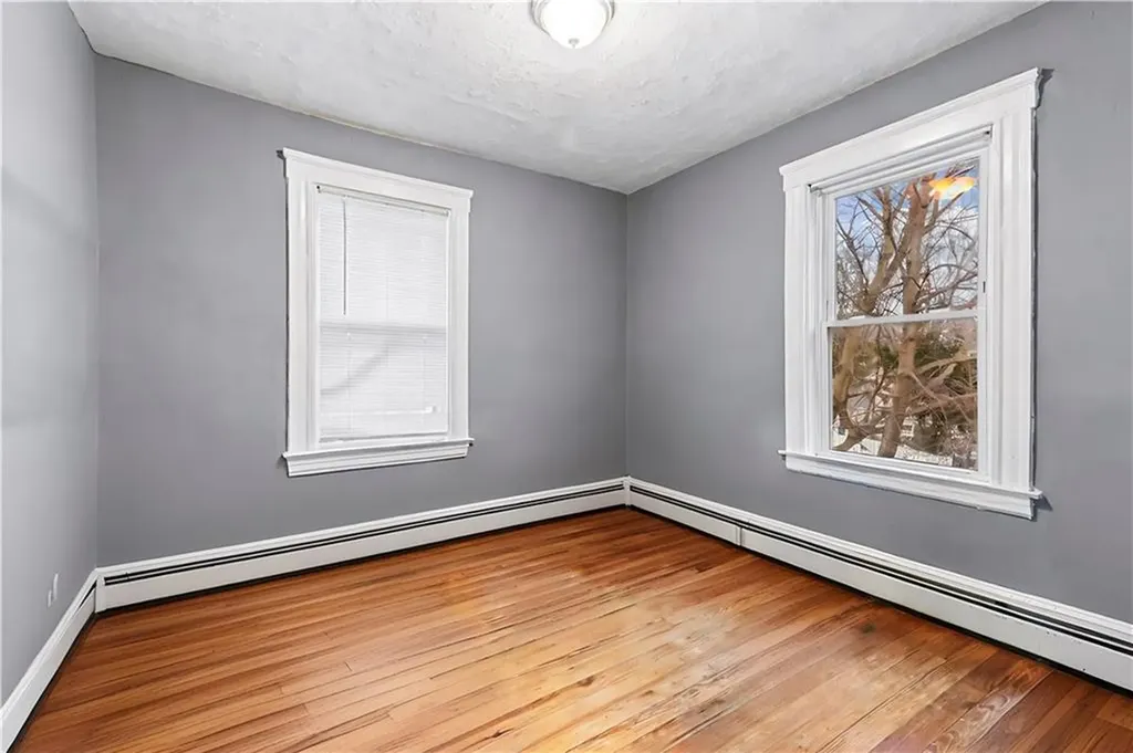 606 604 Providence Street Woonsocket RI 02895
