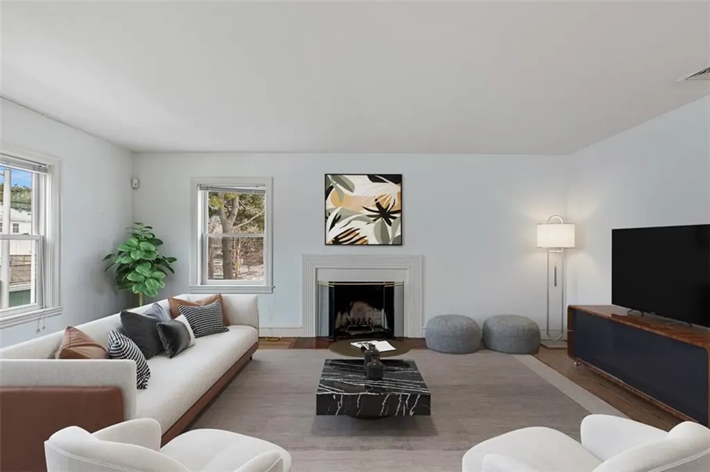 193 Medway Street Providence RI 02906