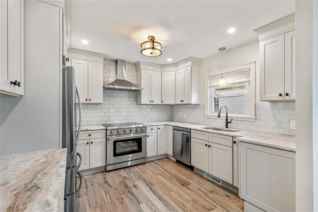 193 Medway Street Providence RI 02906