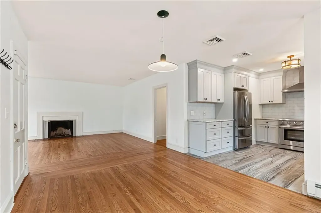 193 Medway Street Providence RI 02906