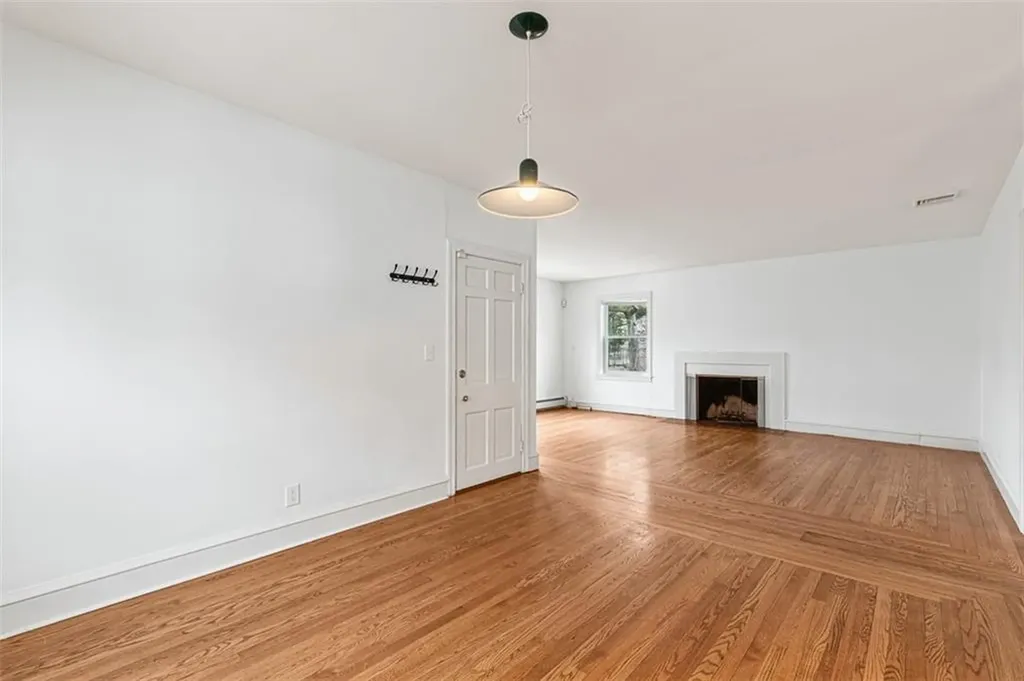 193 Medway Street Providence RI 02906