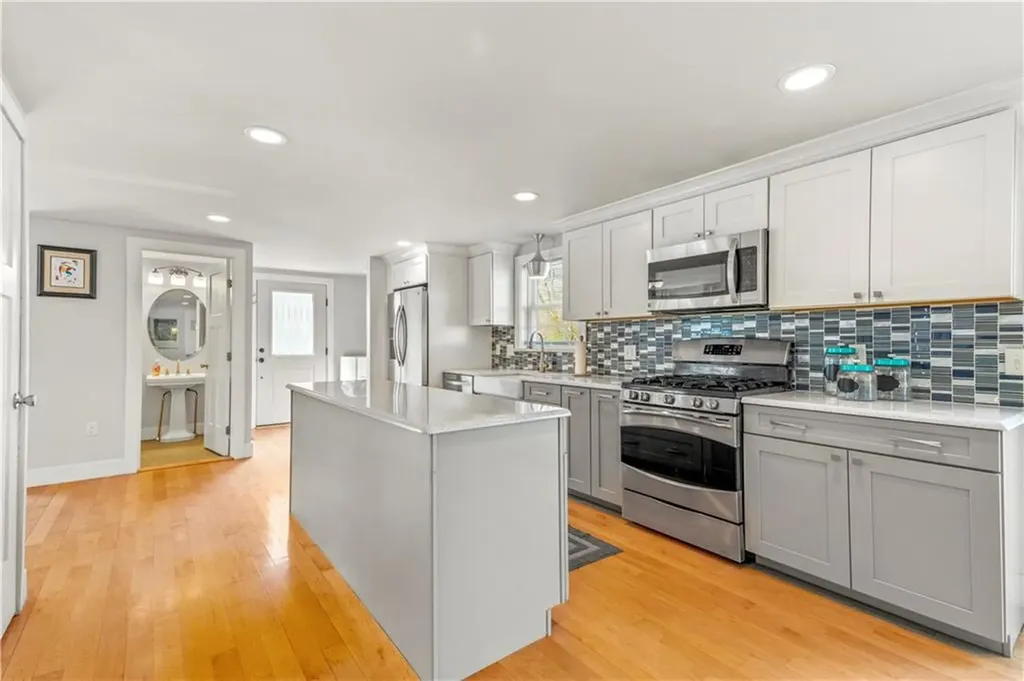 47 Fairway Drive Cranston RI 02920