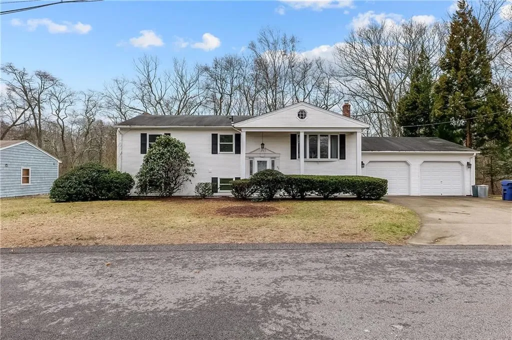 62 Crescendo Drive Warwick RI 02889