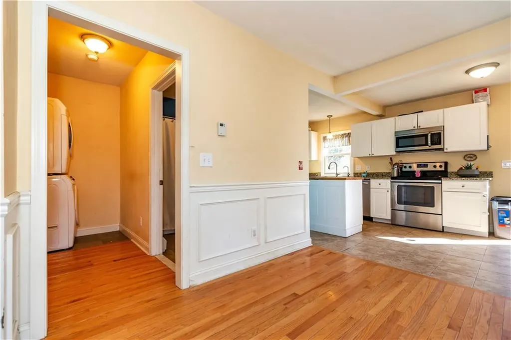88 Spruce Street Warwick RI 02886