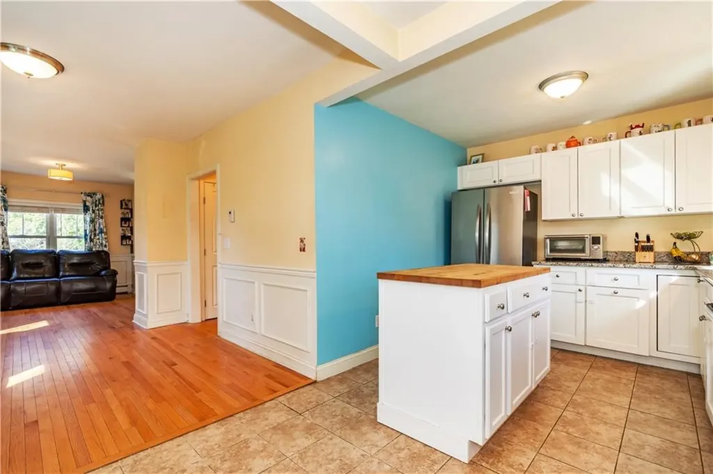 88 Spruce Street Warwick RI 02886