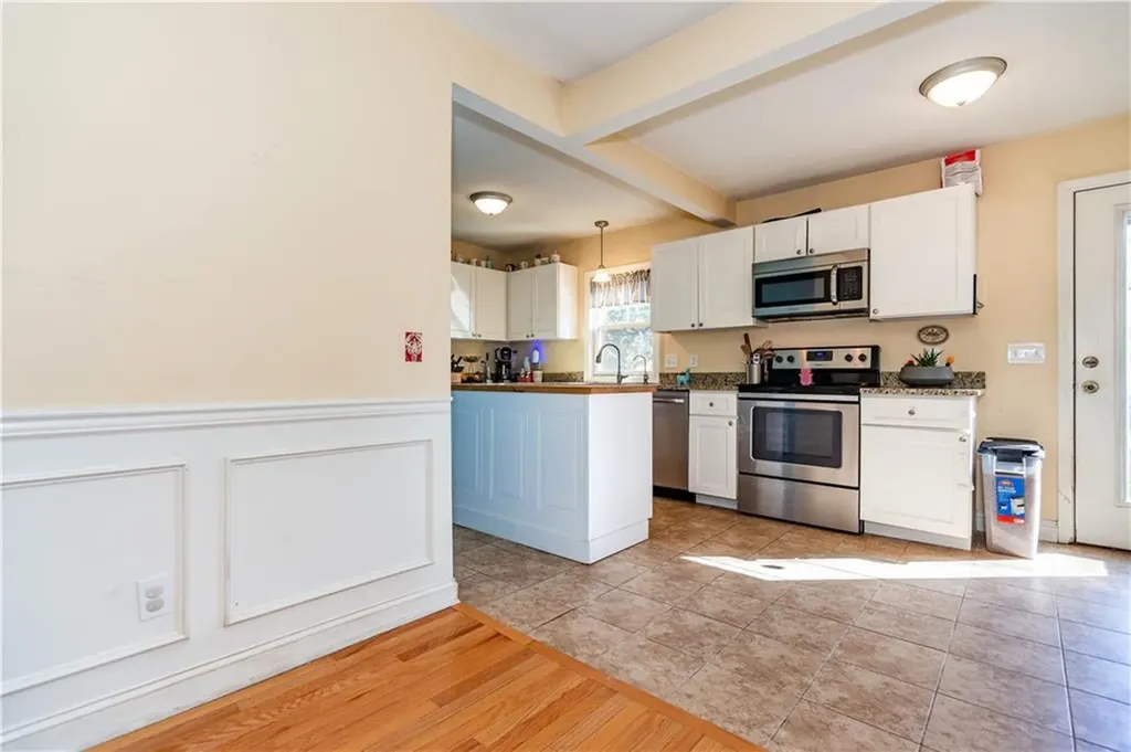 88 Spruce Street Warwick RI 02886