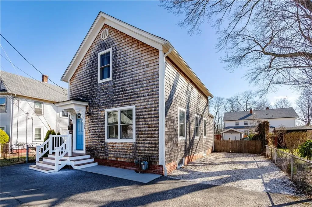 88 Spruce Street Warwick RI 02886