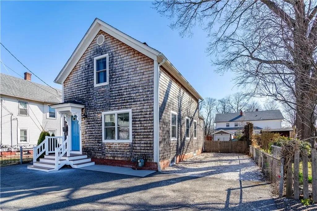 88 Spruce Street Warwick RI 02886