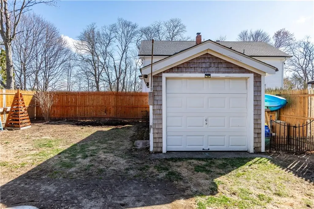 88 Spruce Street Warwick RI 02886