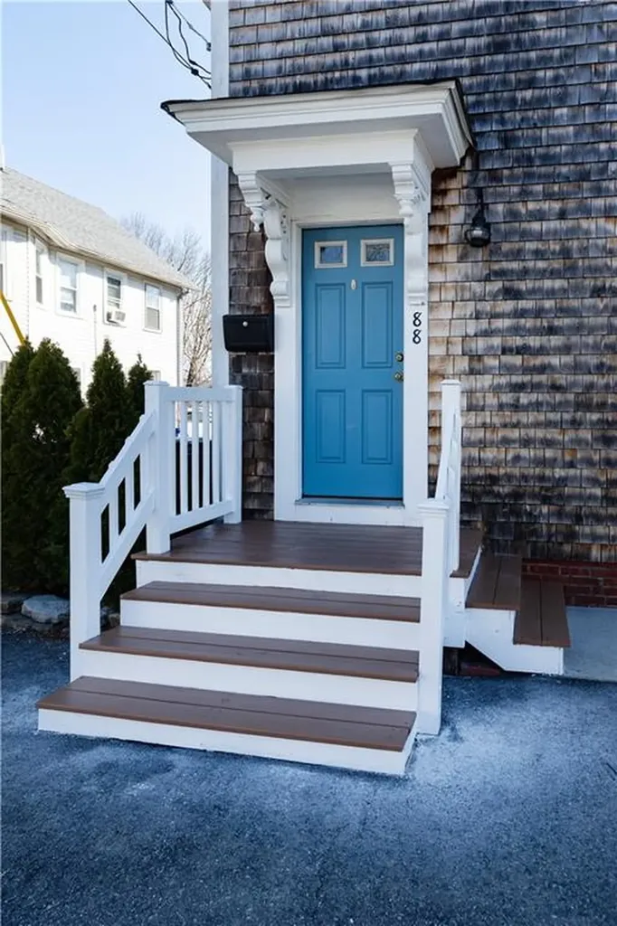 88 Spruce Street Warwick RI 02886