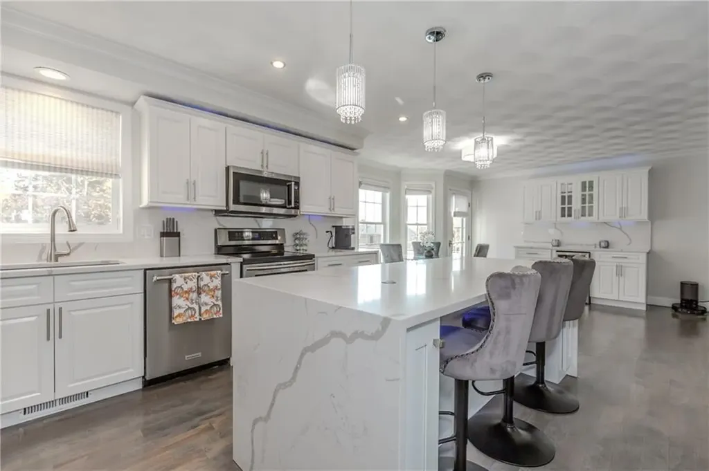 31 Hoover Street West Warwick RI 02893
