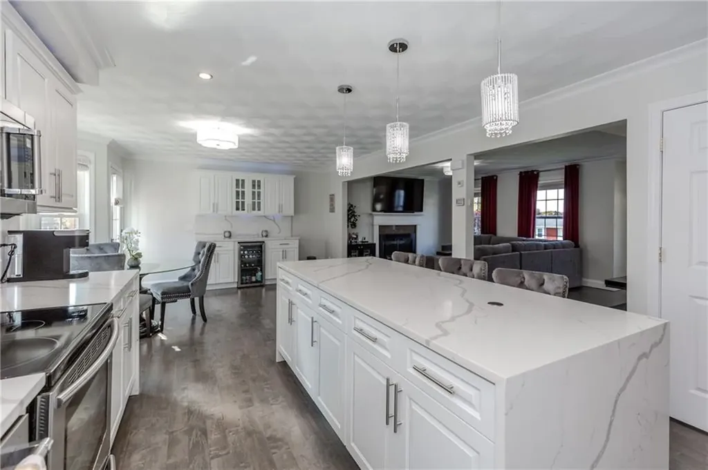 31 Hoover Street West Warwick RI 02893