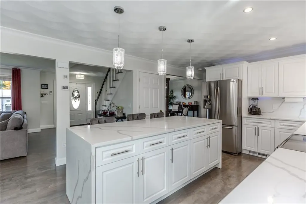 31 Hoover Street West Warwick RI 02893