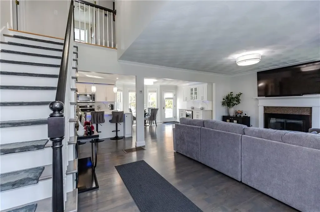 31 Hoover Street West Warwick RI 02893