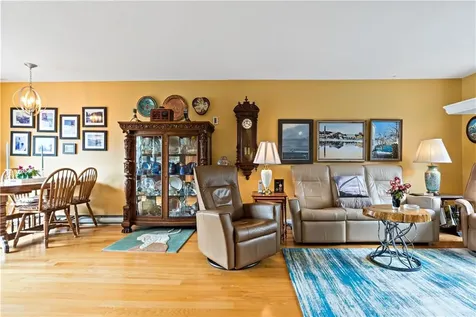 413 North Lane Bristol RI 02809