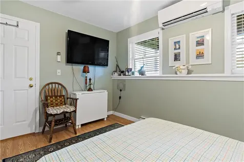 413 North Lane Bristol RI 02809