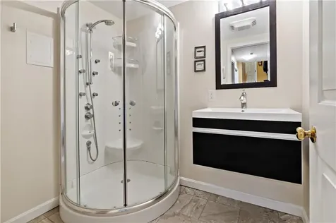 413 North Lane Bristol RI 02809